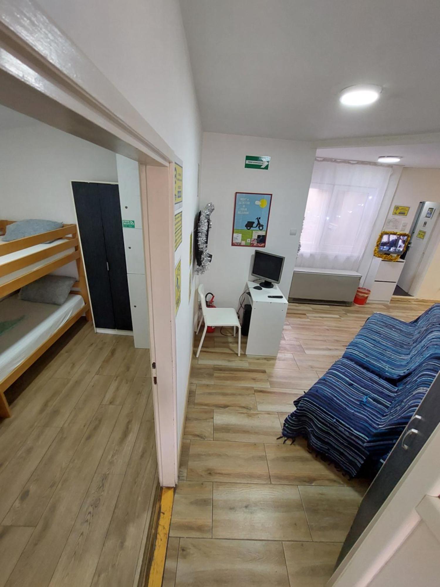 Hostel Inn Downtown ベオグラード エクステリア 写真