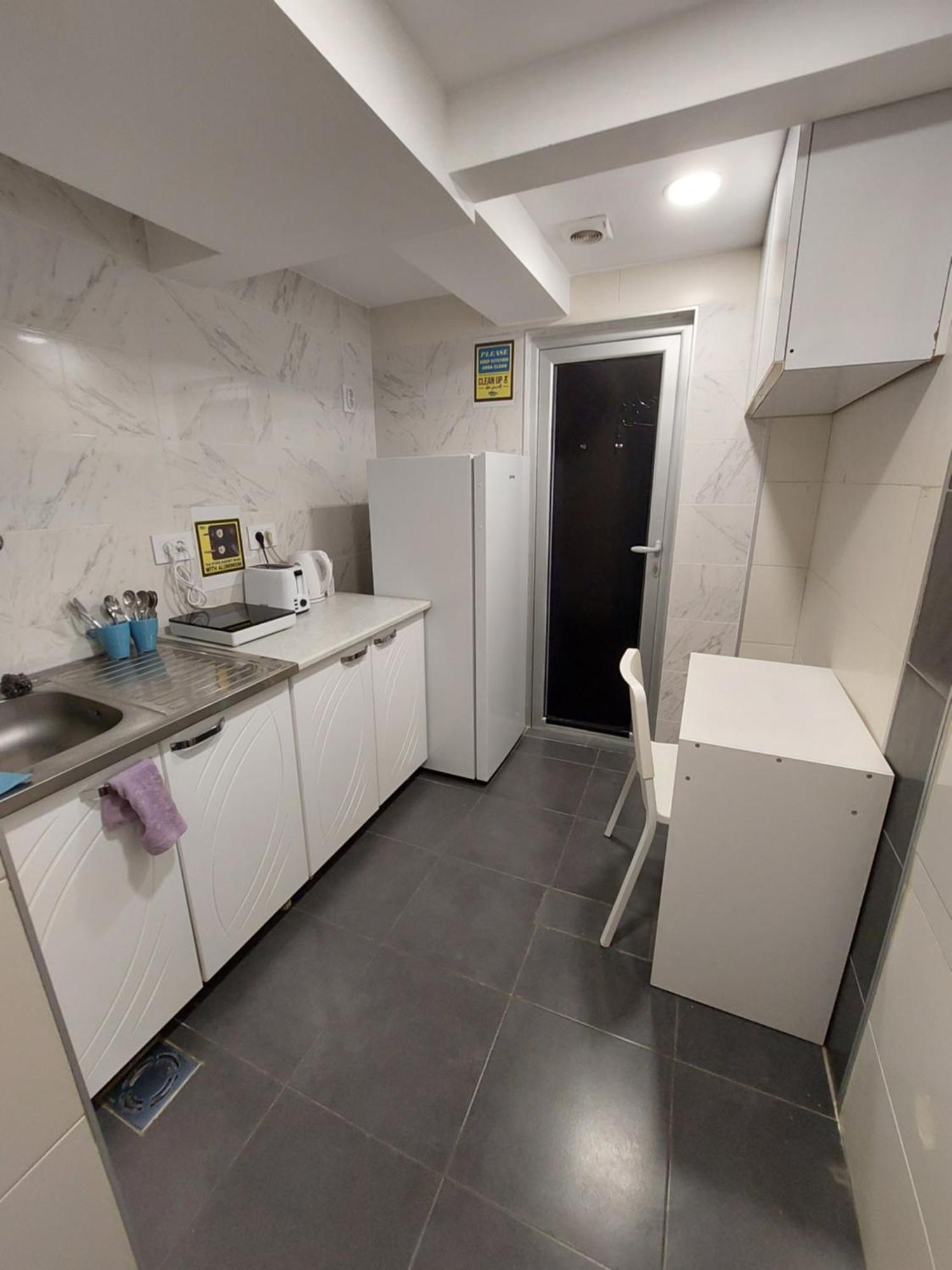 Hostel Inn Downtown ベオグラード エクステリア 写真